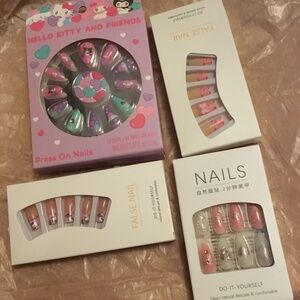 Hello Kitty nails